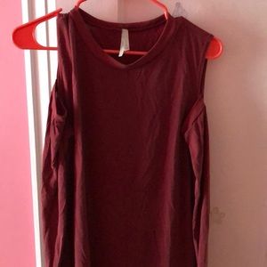 Off the shoulder tee